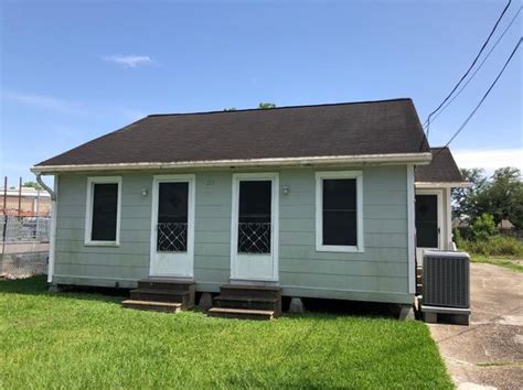 Houses for rent for less than 900 in Lafayette, LA ForRent. . Cheap houses for rent in lafayette la